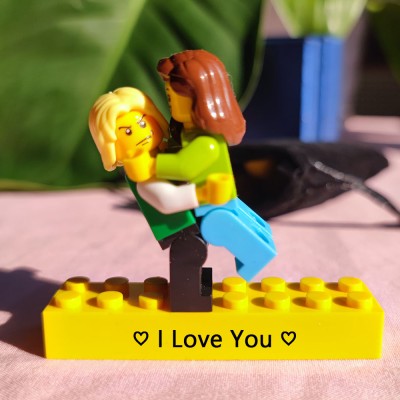 Ich liebe dich bis ins kleinste Detail Personalisierte Figuren auf personalisiertem Ziegelstein mit Haustieren