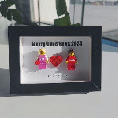 Erstellen Sie Ihren personalisierten Minifigurenrahmen mit Namensgravur für Paare
