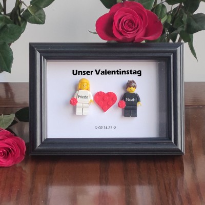 Erstellen Sie Ihren personalisierten Minifigurenrahmen mit Namensgravur für Paare