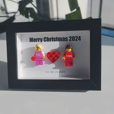 Erstellen Sie Ihren personalisierten Minifigurenrahmen mit Namensgravur für Paare