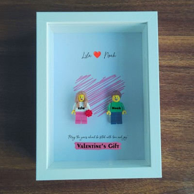 Erstellen Sie Ihren personalisierten Minifigurenrahmen mit Namensgravur für Paare